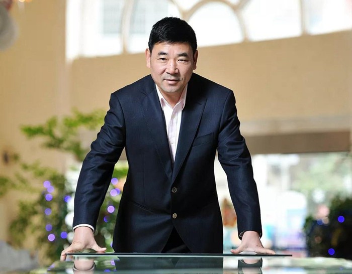 【脱贫攻坚·九游会J9在行动】海岳尚可倾 口诺终不移 ——杭州九游会J9集团、贵州天都房地产公司董事长胡晓风扶贫纪实
